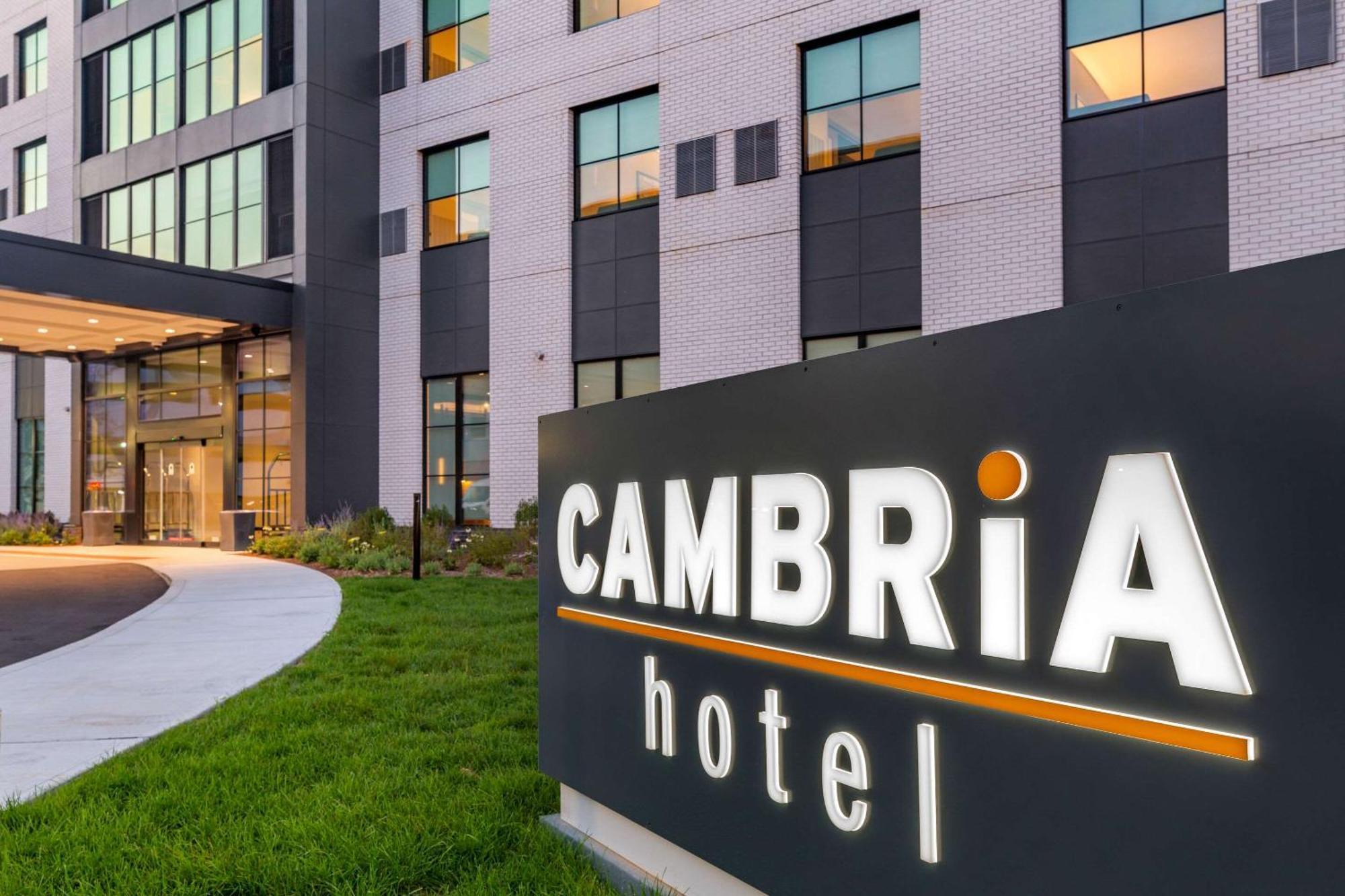 Cambria Hotel New Haven University Area ภายนอก รูปภาพ